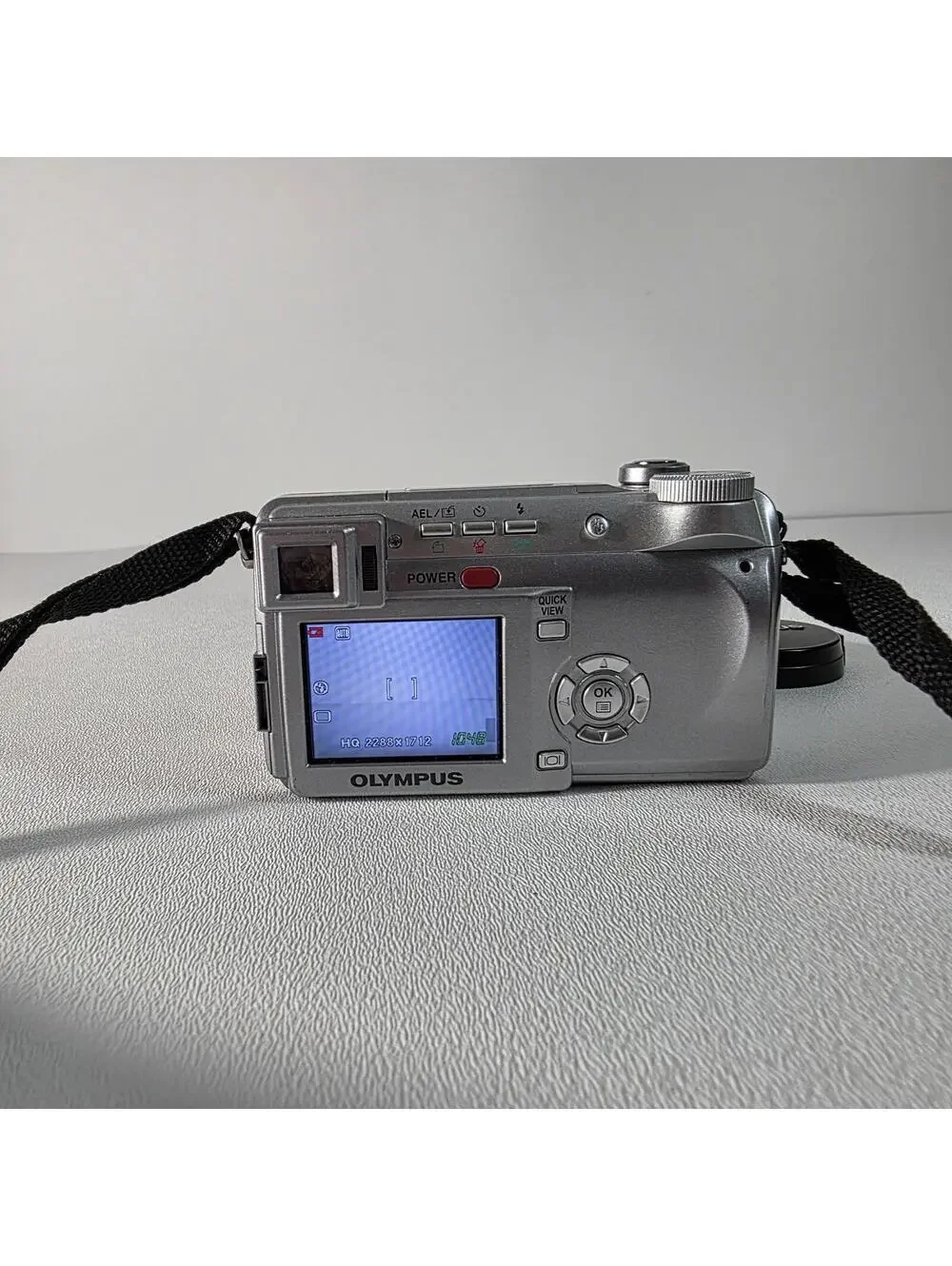 Olympus CAMEDIA C-765 Ultra Zoom 4.0MP Digital Camera - Silver W/Battery & Card
